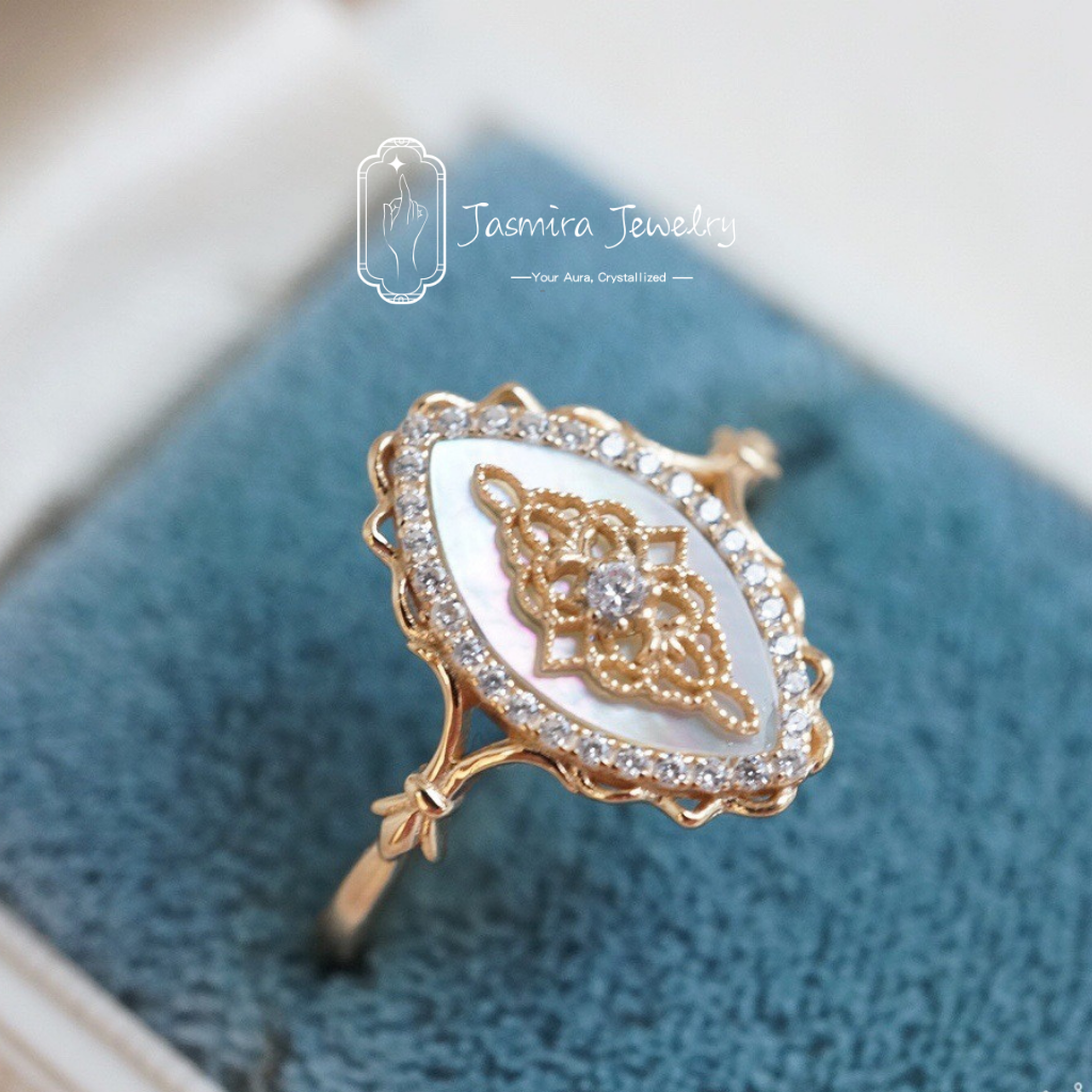 Daisy Lace Vintage Ring