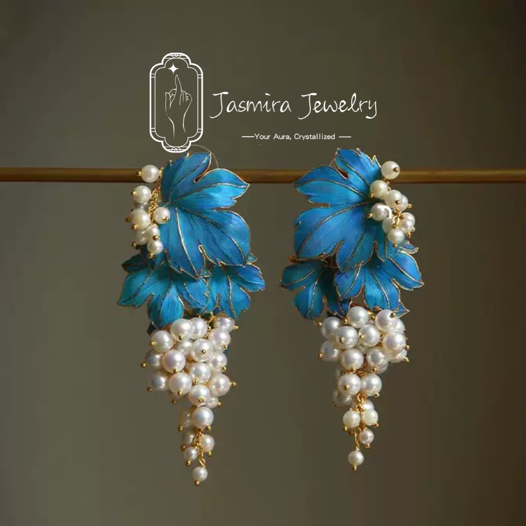 The  Exquisite Grapes earrings