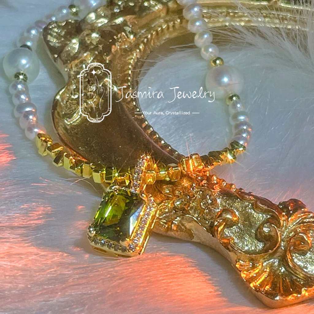 Green Sugar Cube Pearl Necklace