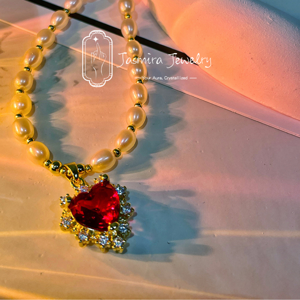 Lover's Pearl Necklace